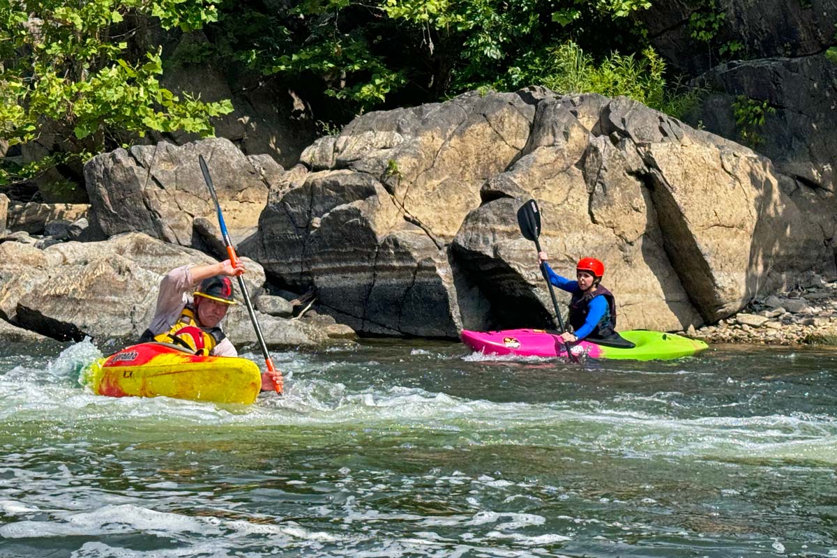 beginner-whitewater-kayaking-lesson-potomac-IMG_6992a-3x2